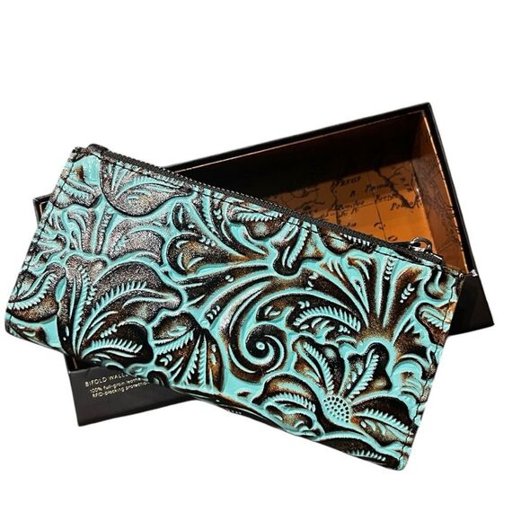 Patricia Nash Nazari Turquoise Tooled Leather Bifold Wallet NEW With Gift Box - Picture 4 of 8